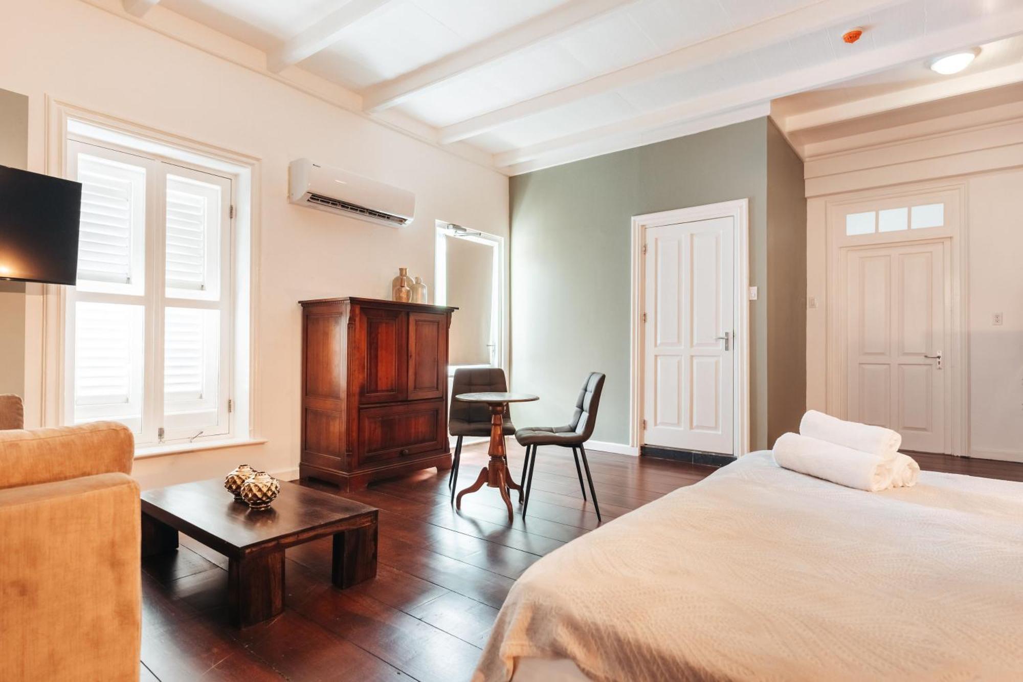 Atelier Skalo Boutique Hotel Вилемстад Екстериор снимка